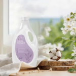 Lavender Scented Liquid Laundry Detergent - Low Foam & Antibacterial Formula for Easy Rinsing (1kg)